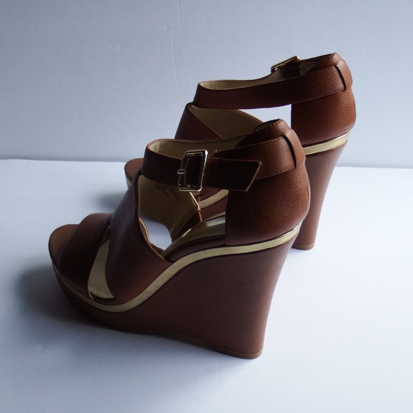 -SOLD- New INC Internatl Leather Wedge Sandal 7.5 - Picture 6 of 7